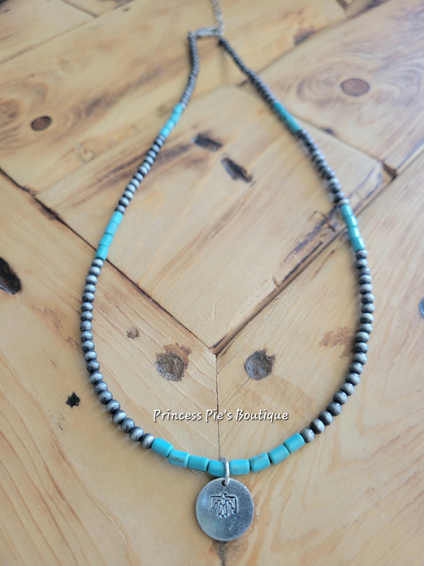 Bandita Princess Mid-Choker